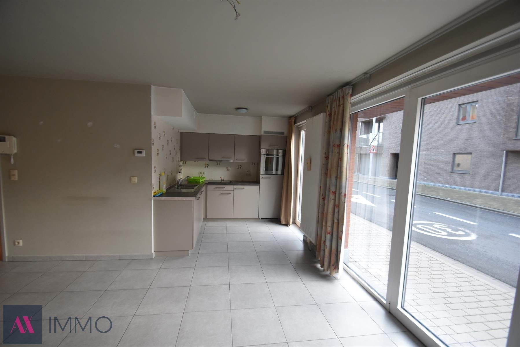 Instapklaar 1 slpk-appartement nabij winkels en openbaar vervoer! foto 6