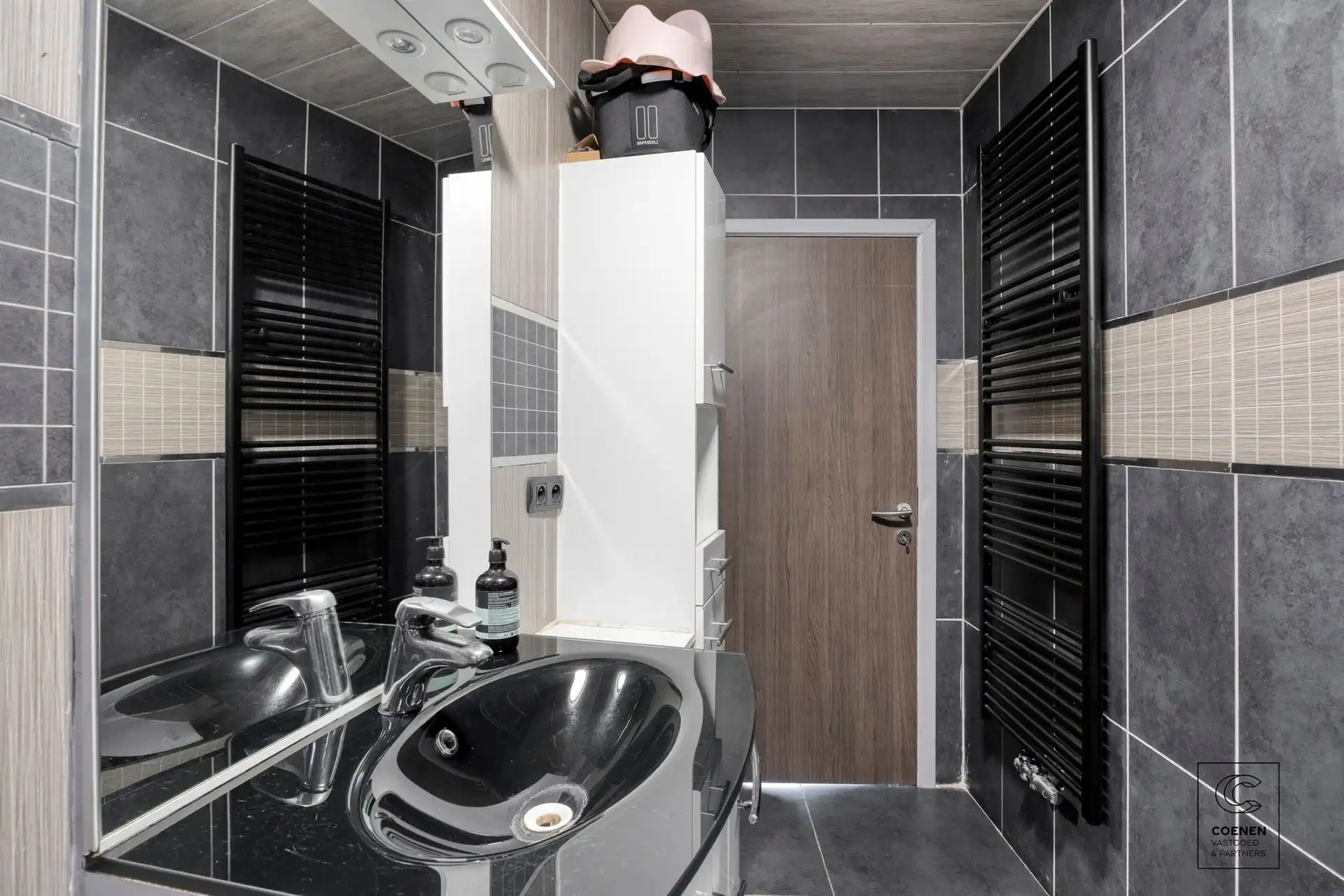 Ruime woning van 183 m² met 4 slpk's op uitstekende locatie! foto 20