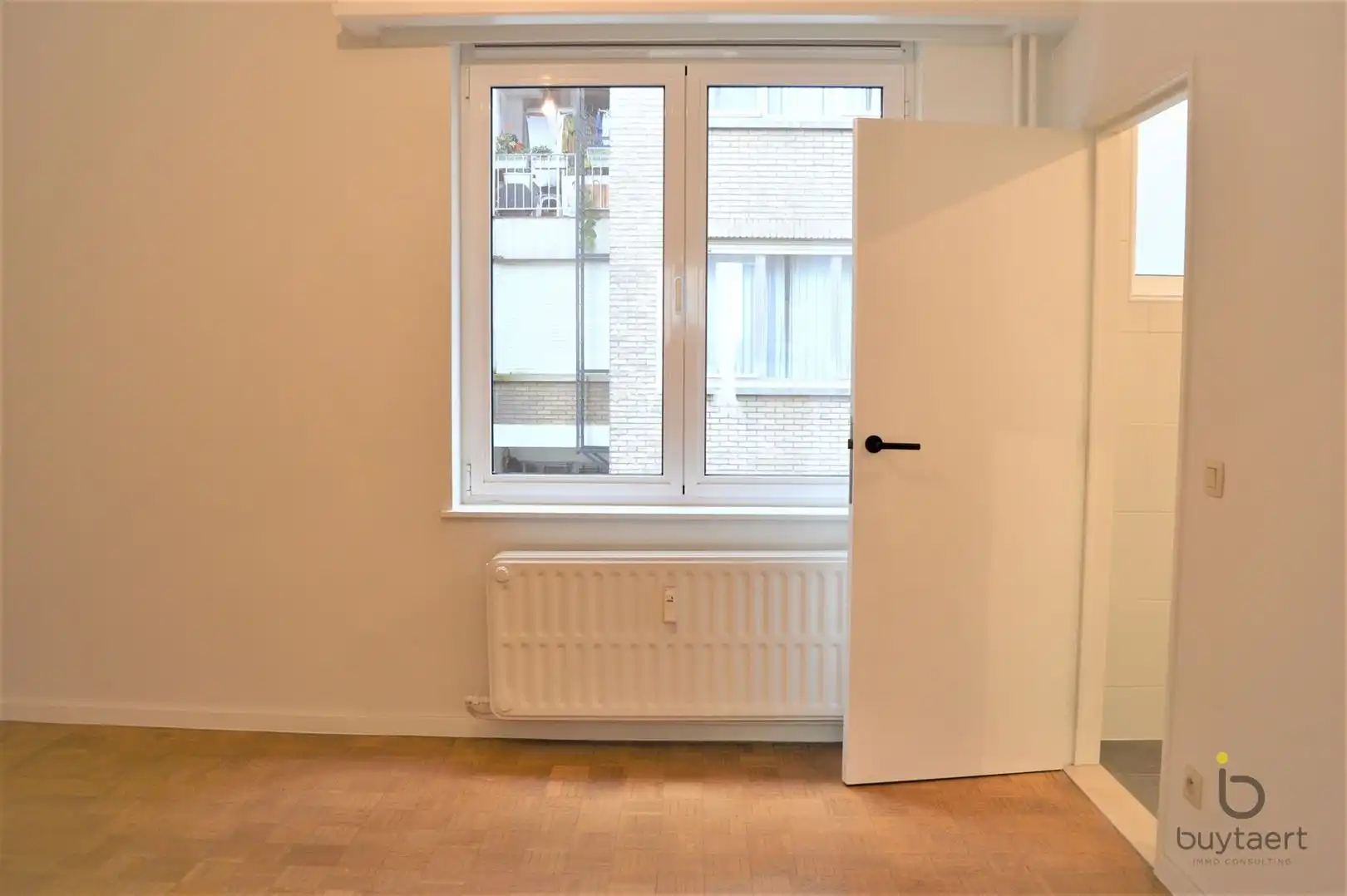Ideaal starters appartement in hartje Antwerpen. foto 7