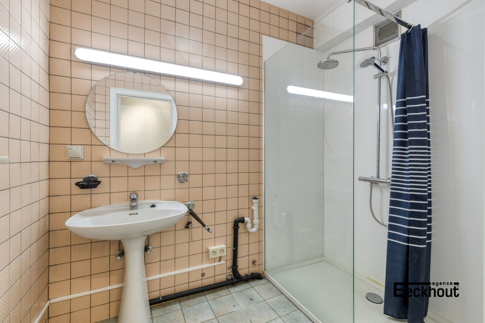 Zeer ruim appartement met prachtig open zicht in het hartje van Oostende foto 12