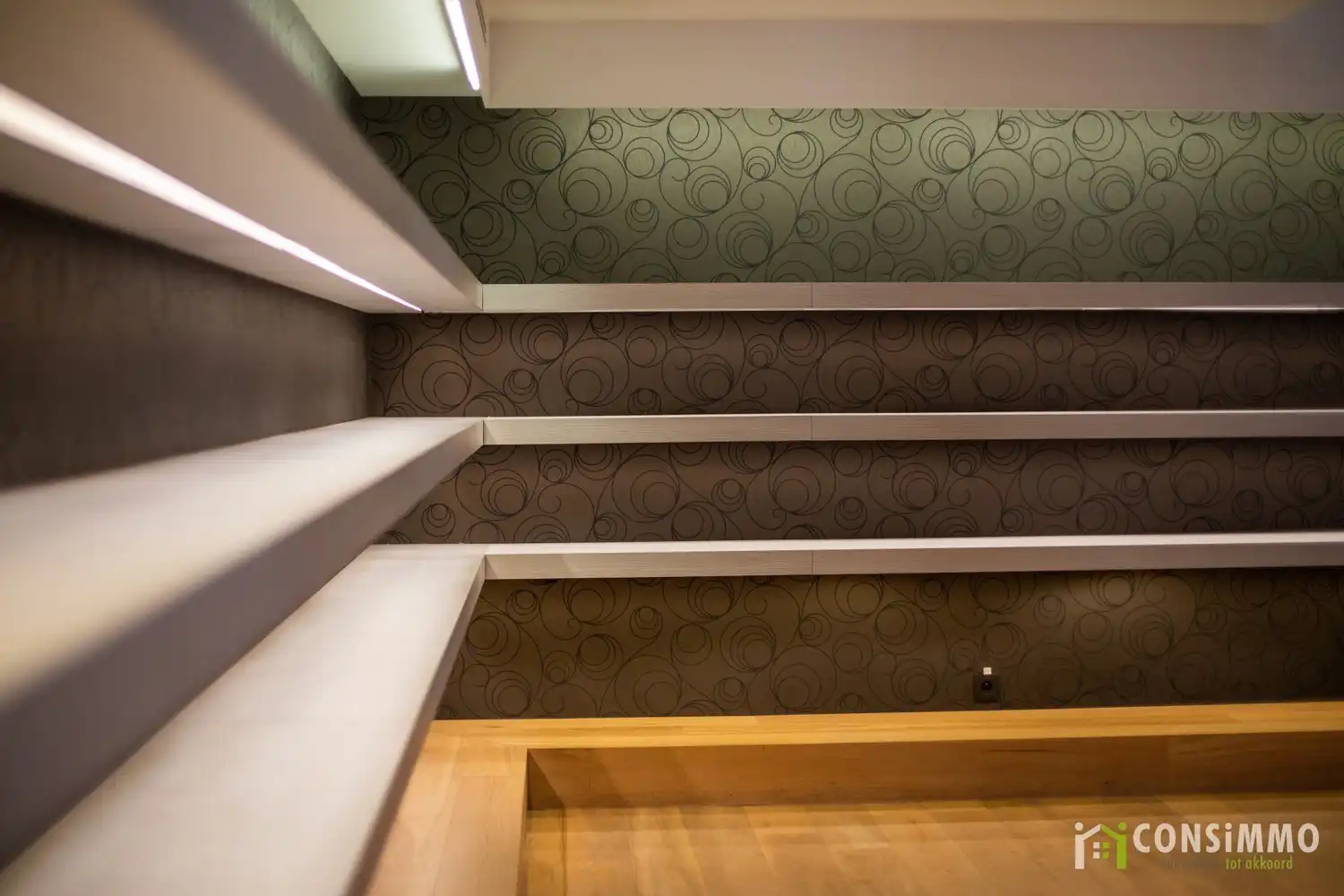 Handelspand/kantoorruimte van 325m² in Genk-Centrum! foto 13