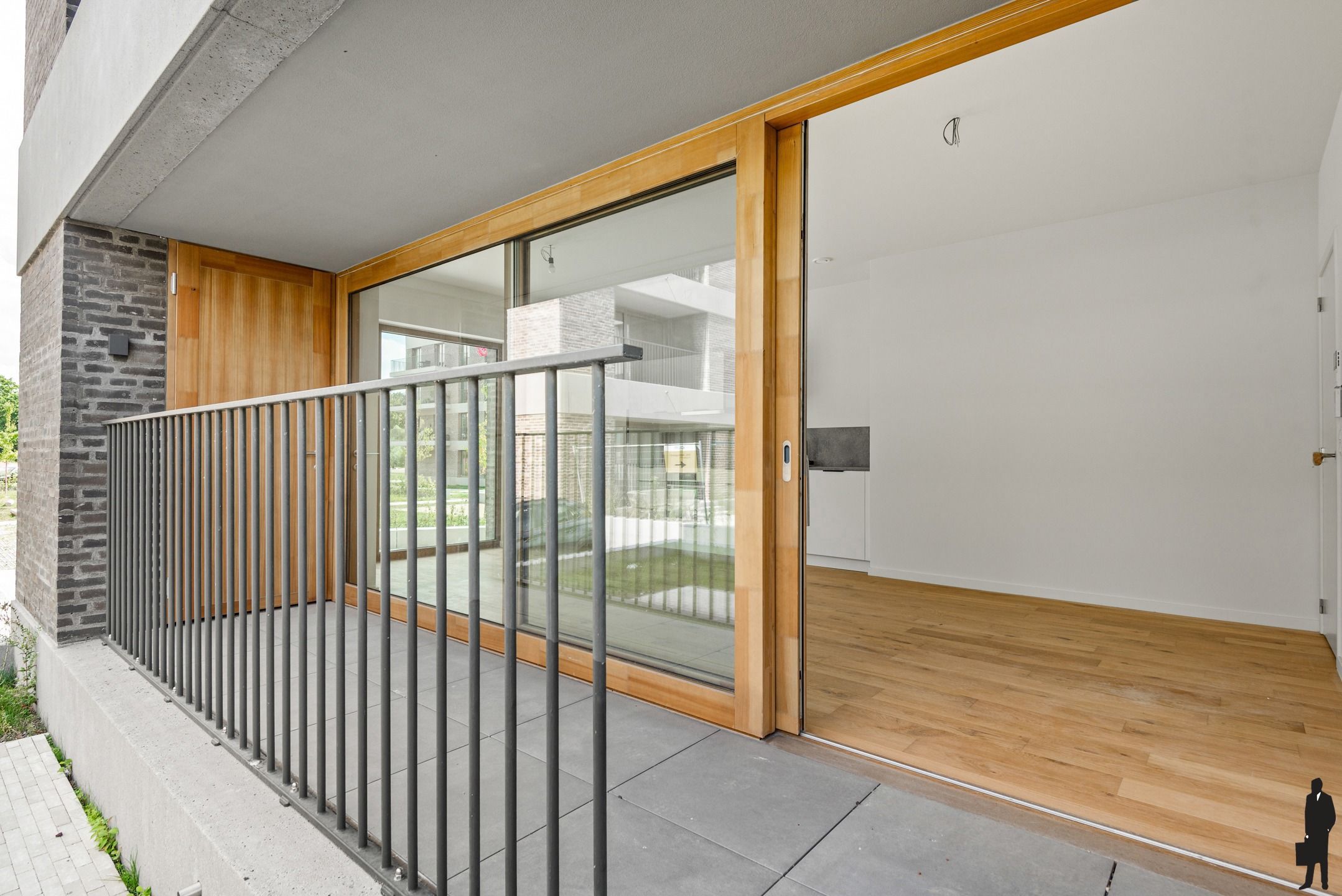 Gelijkvloers app met tuin in prestigieus project in Wilrijk foto 4