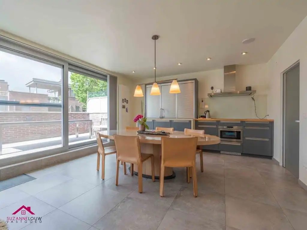 Instapklaar penthouse met terras aan voor- en achterzijde foto 8