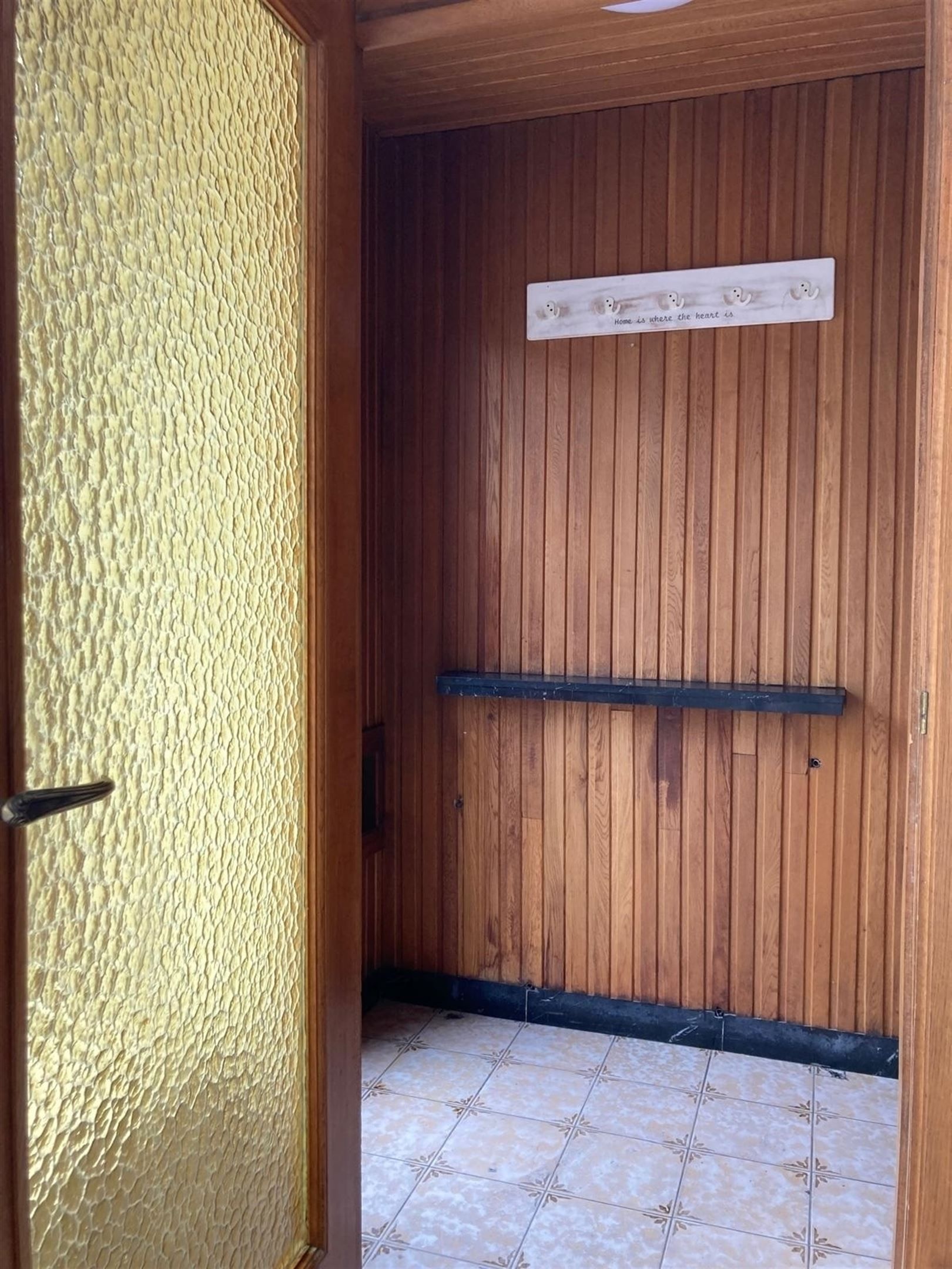 Woning met drie slaapkamers en koer bij Cogelspark foto 2