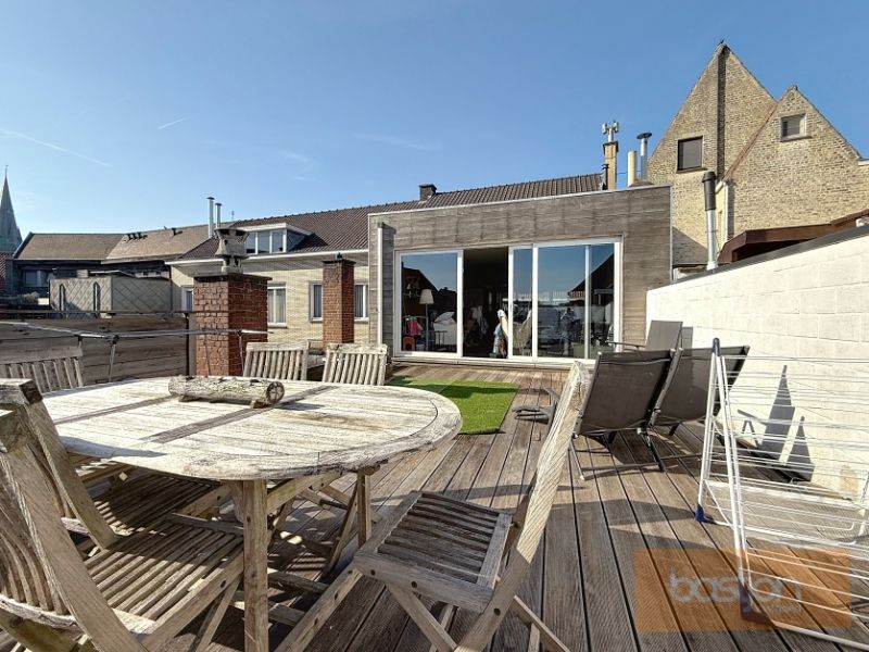 TE KOOP: Handelspand + Duplexappartement in hartje Kuurne foto 7