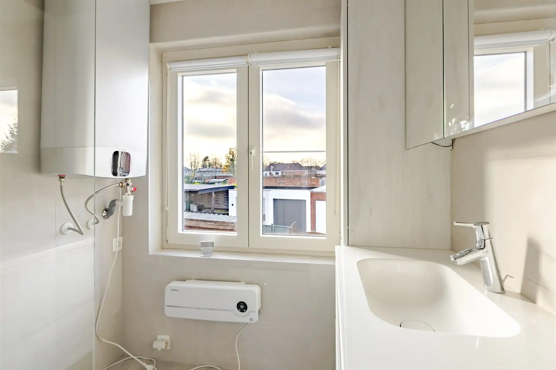 Instapklare woning met 3 slks, terras en garage foto 17