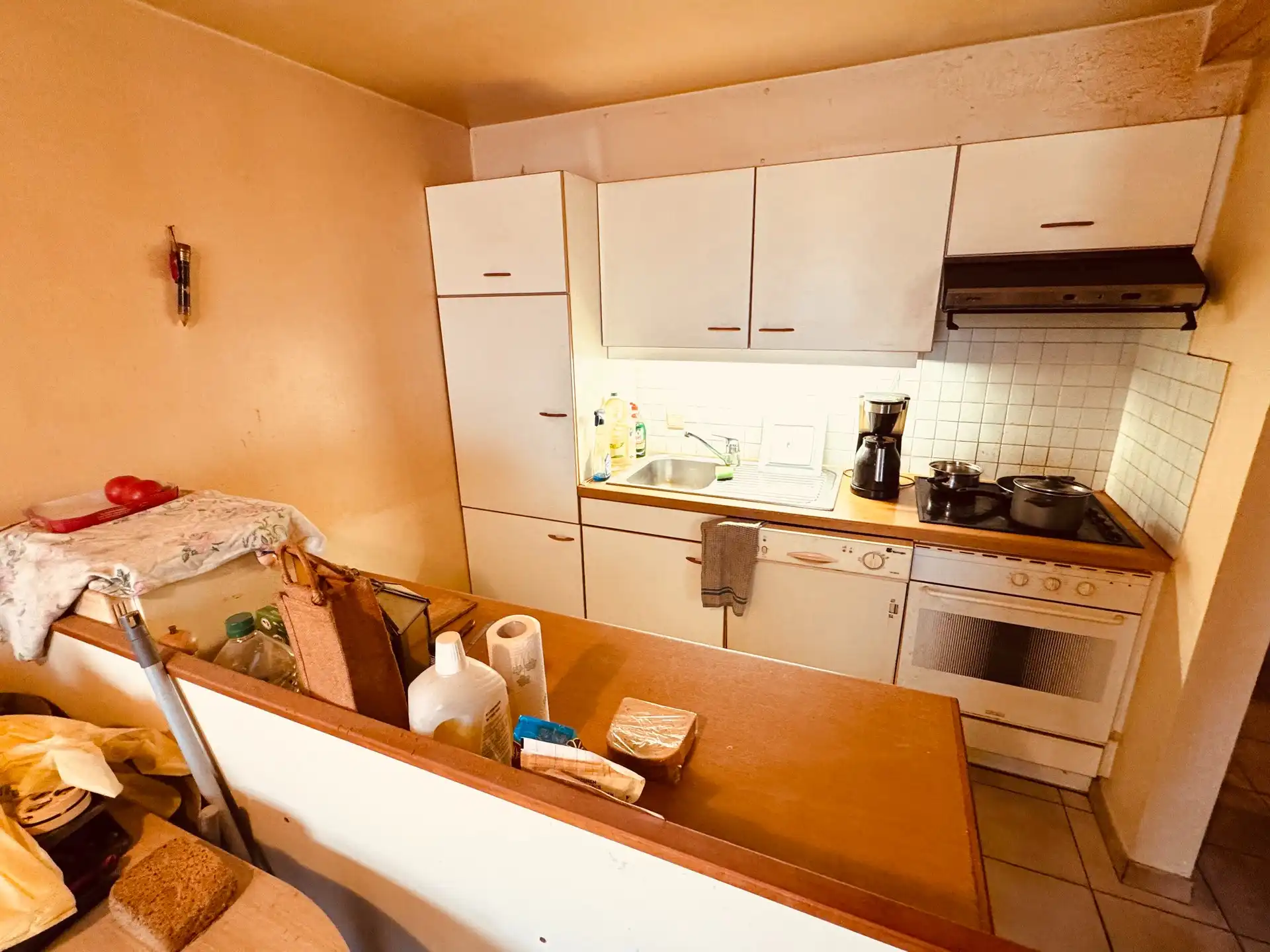 Aangenaam duplex-appartement in Bredene – licht op te frissen naar eigen smaak. foto 5