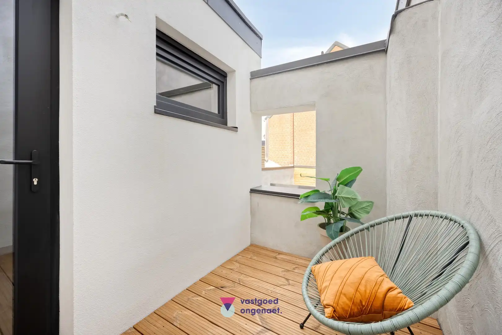 Totaalrenovatie met garage op toplocatie foto 22