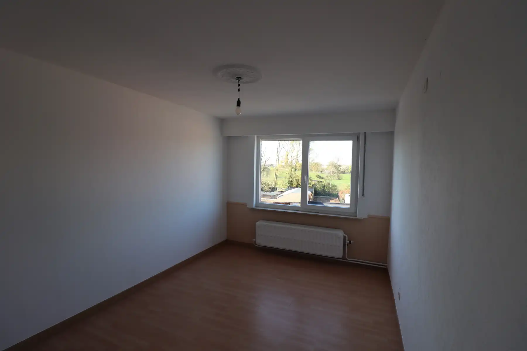Appartement boven handelspand in het centrum van Merksplas.  foto 7