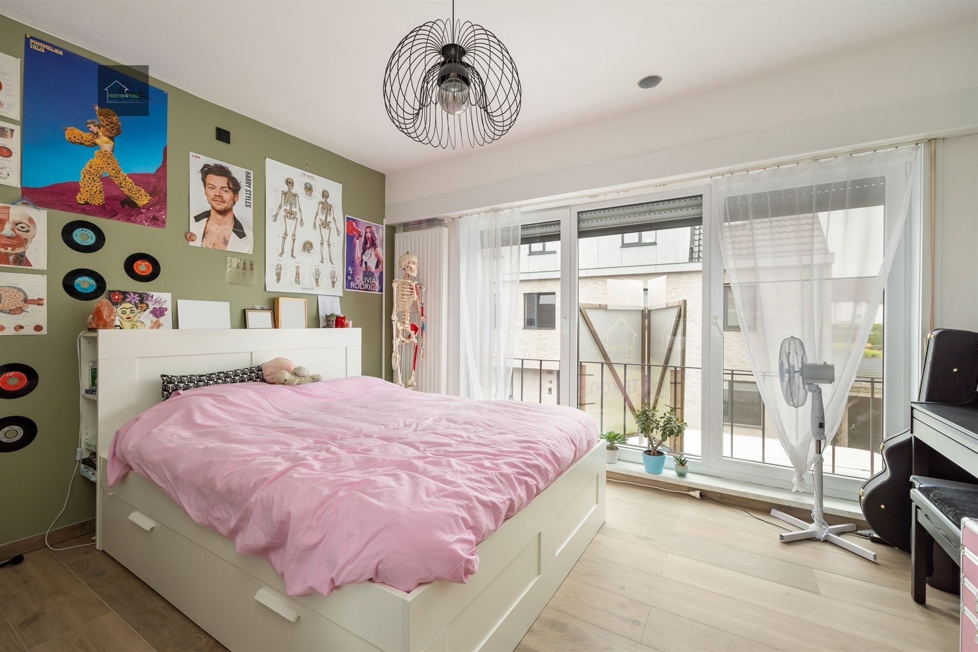 HOB met 4 slaapkamers en 2 badkamers foto 11
