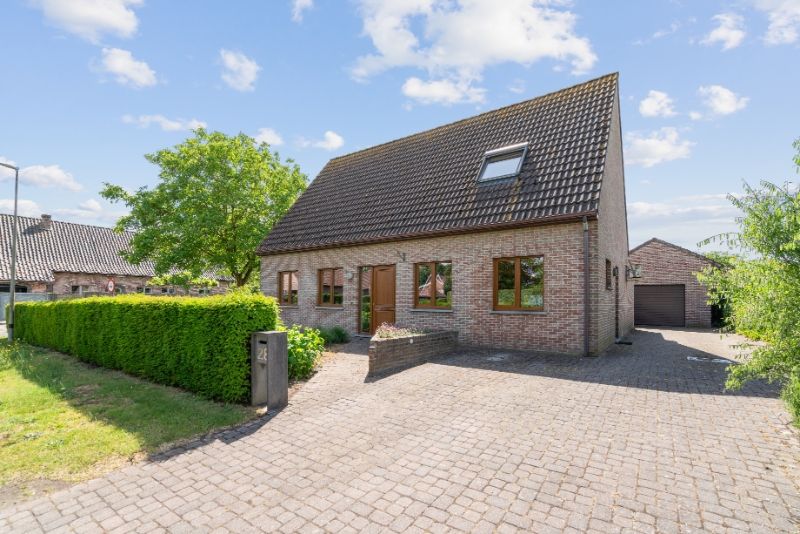 Vrijstaande woning rustige wijk - 832m² grond! foto {{pictureIndex}}