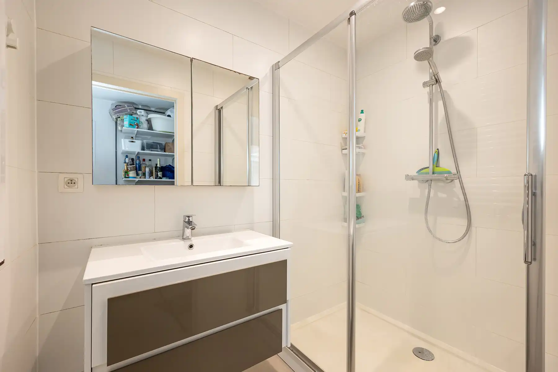 Instapklare open bebouwing in het hart van Kalken foto 8