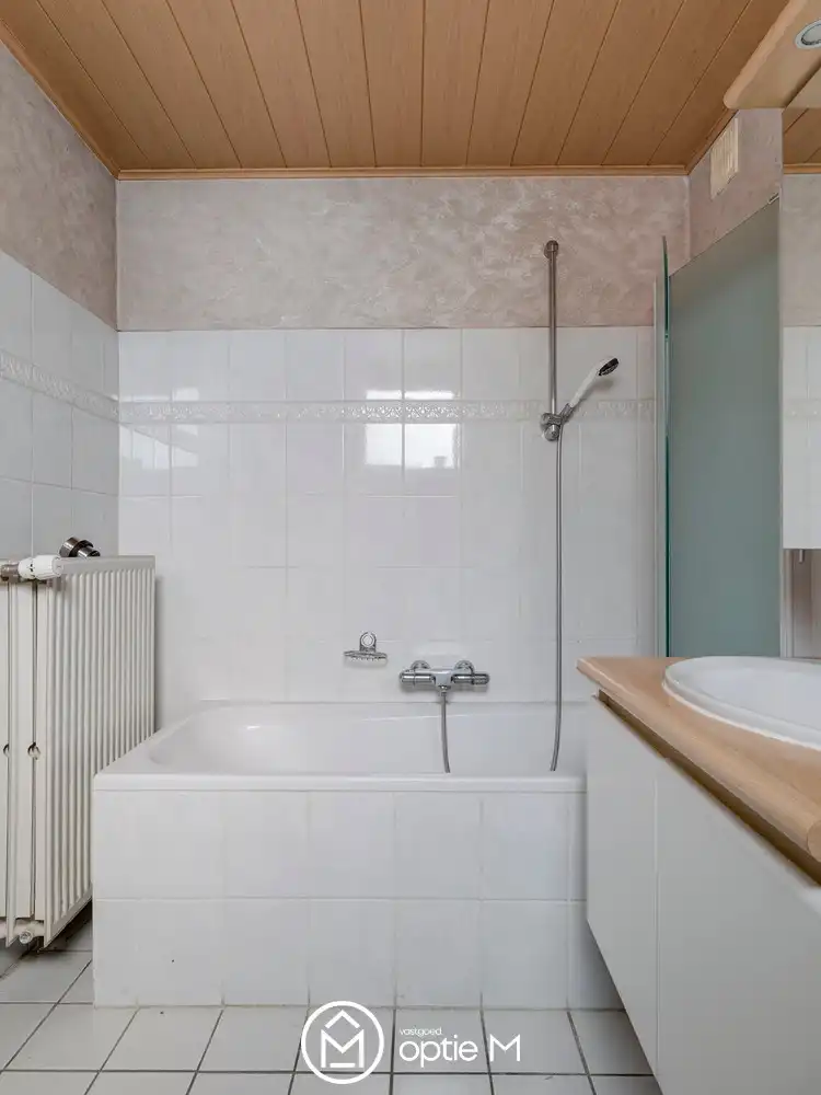 Charmante woning te koop in Bilzen-Hoeselt – verrassend ruim en met veel potentieel foto 27
