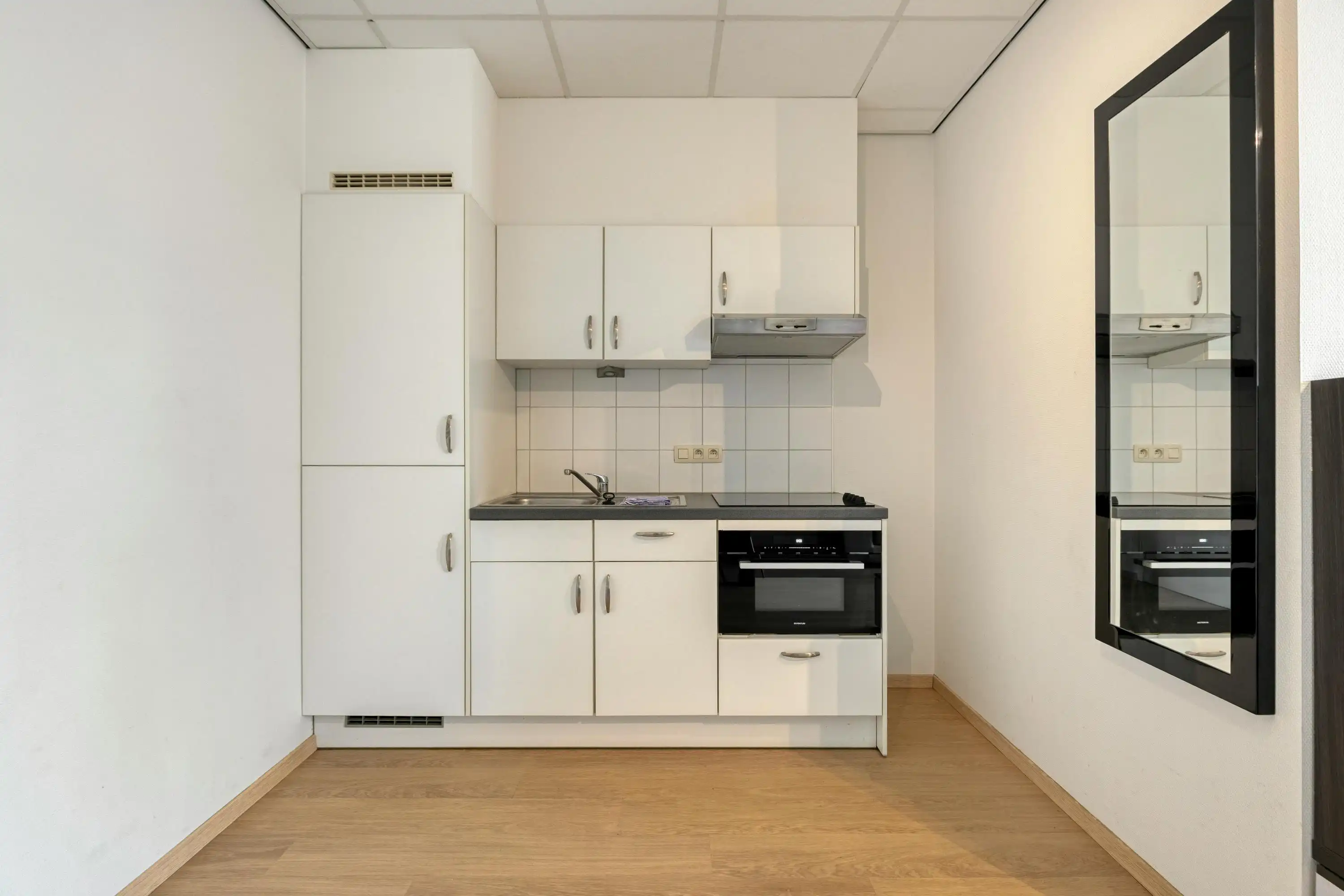 Lichtrijke Studio te Koop in Hartje Brussel foto 8