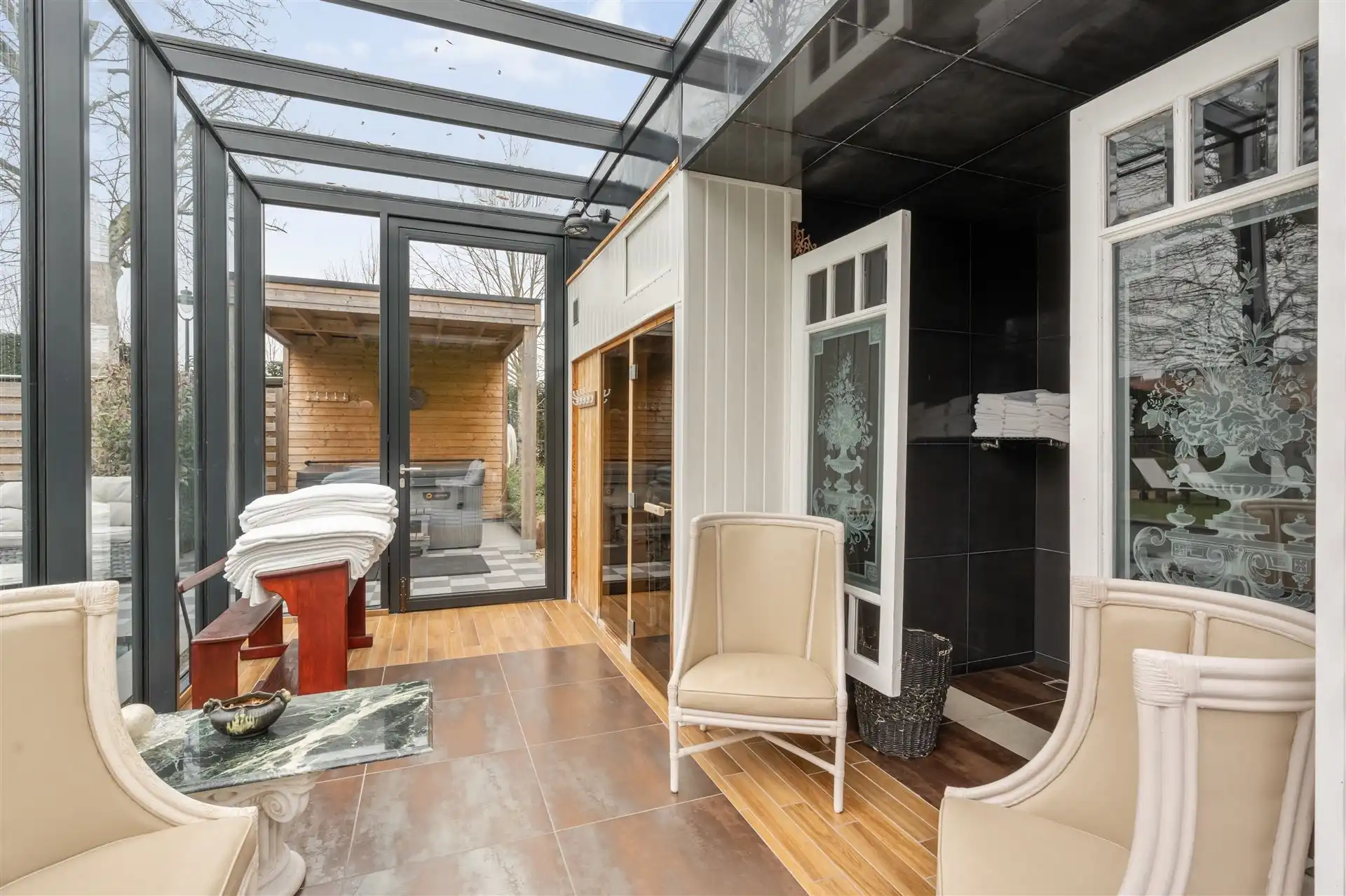 Herenhuis met B&B en wellness. foto 30