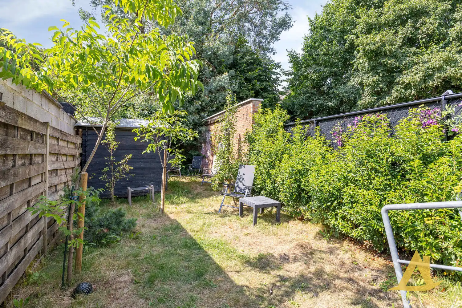 DESIGN STADSWONING MET 3 SLAAPKAMERS, TUIN EN JACUZZI IN HET HARTJE VAN DIEST foto 17