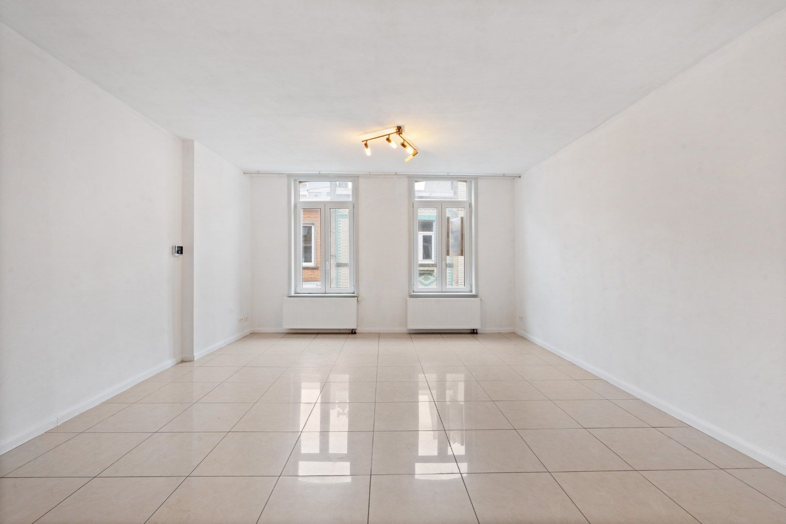 Instapklaar appartement met 2 ruime slaapkamers foto 3