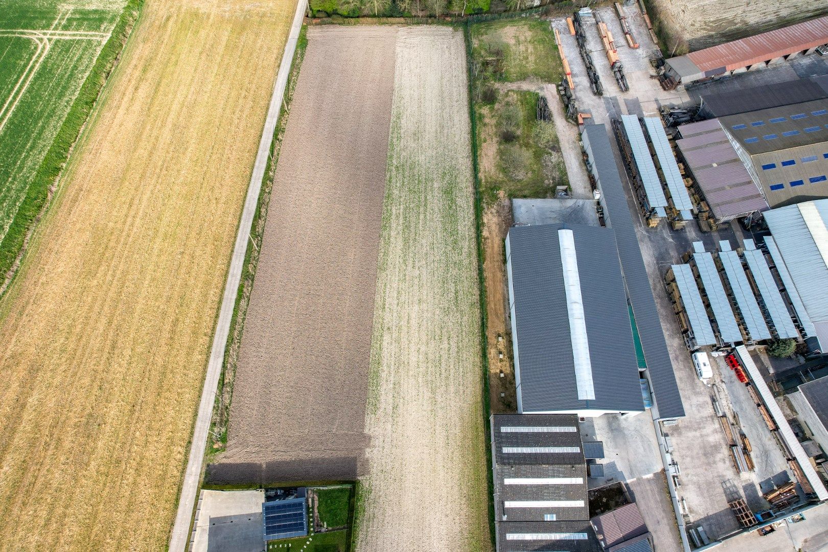 1243m² bouwgrond te koop in Proven. foto 2