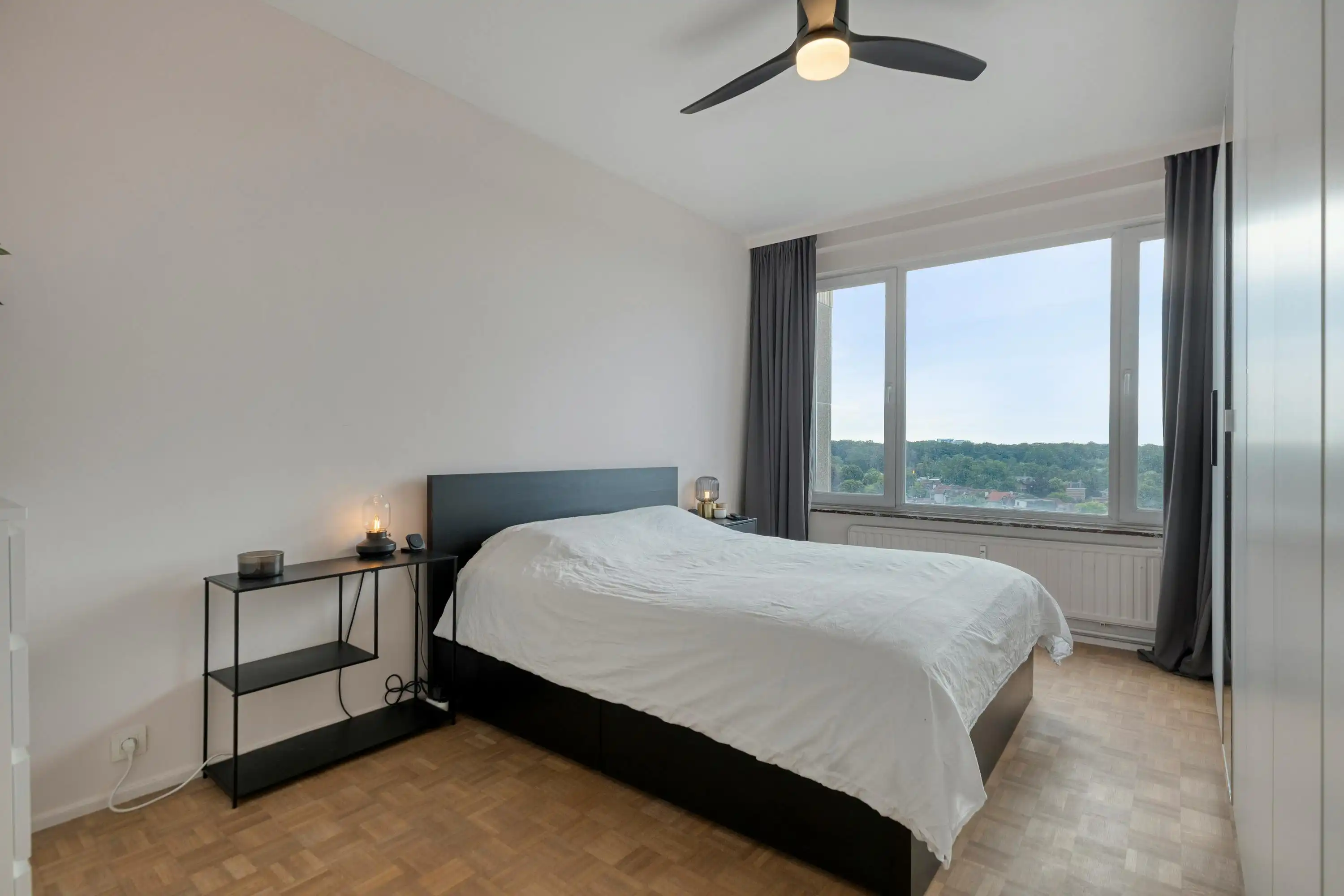  Appartement met 2 slaapkamers, terras en parking te koop in Antwerpen foto 14