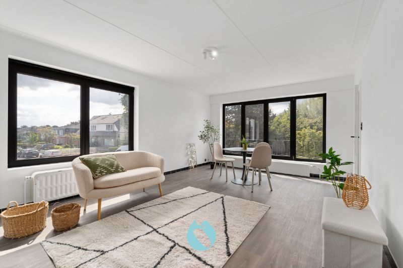 Rustig gelegen appartement met 2 slaapkamers foto 2