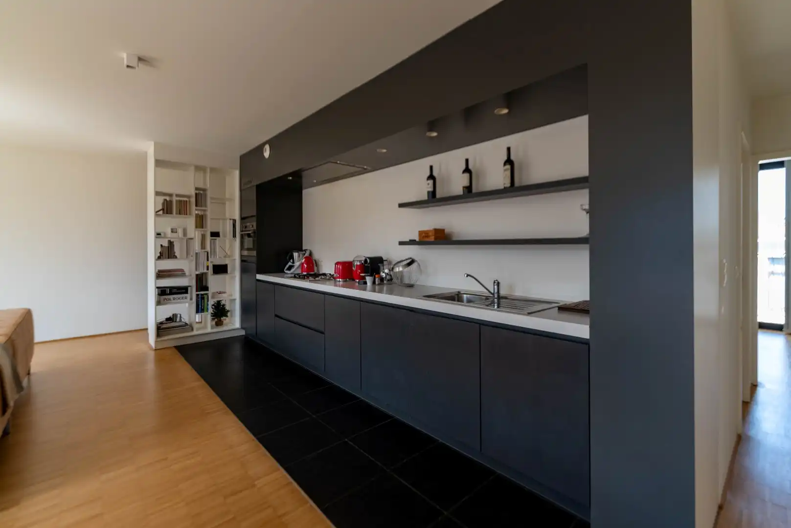 Luxueus appartement met 2 slk, terras en parking foto 5