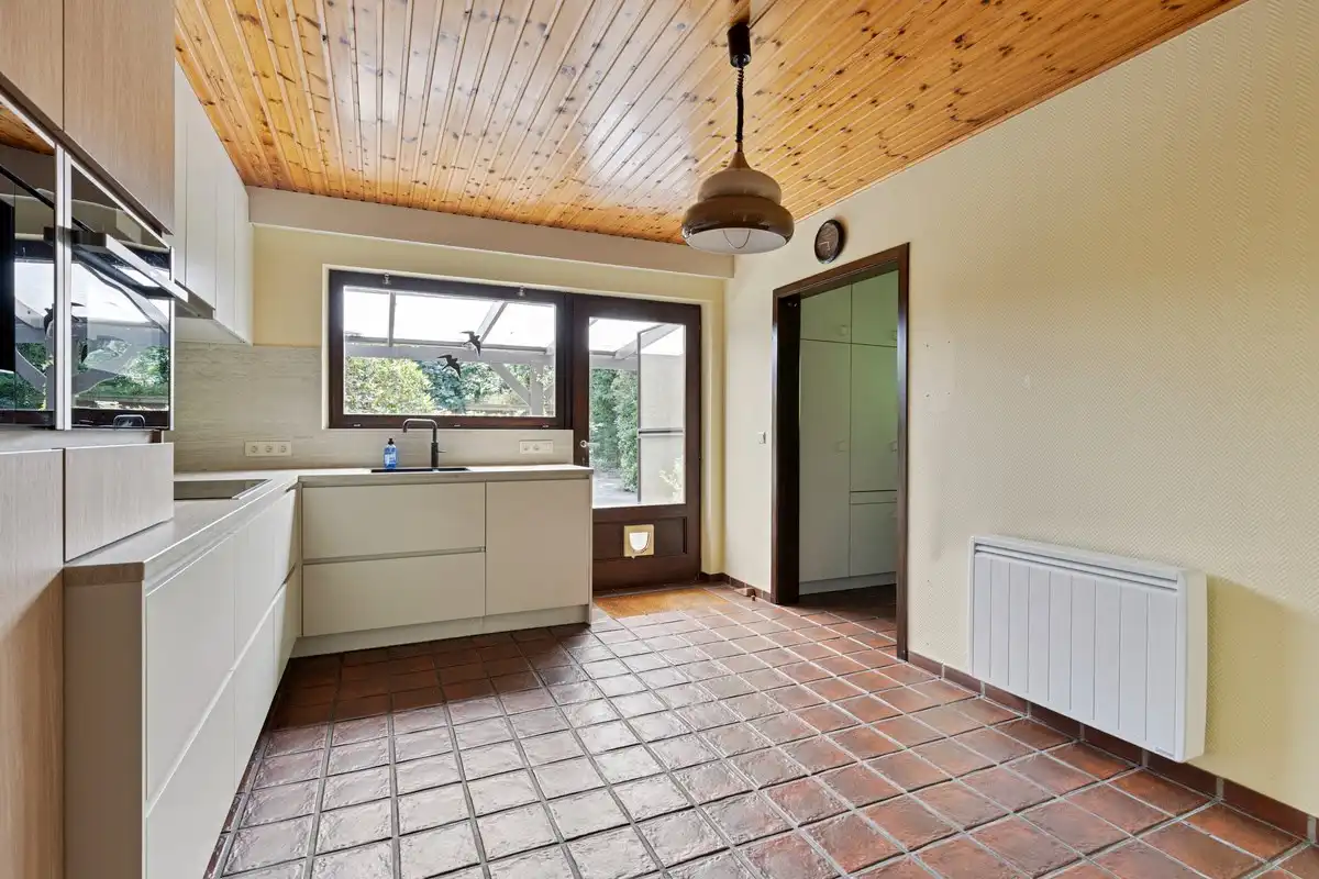 Rustig en residentieel gelegen woning met mogelijkheden op een mooi perceel van 1.317 m². foto 11