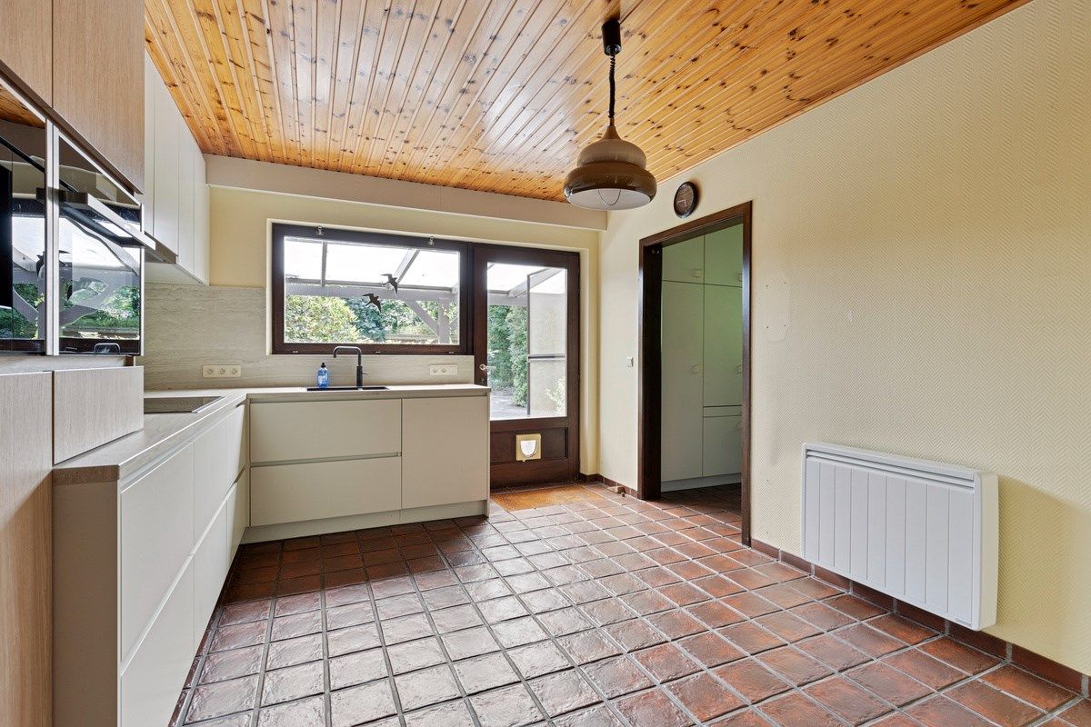 Rustig en residentieel gelegen woning met mogelijkheden op een mooi perceel van 1.317 m². foto 11