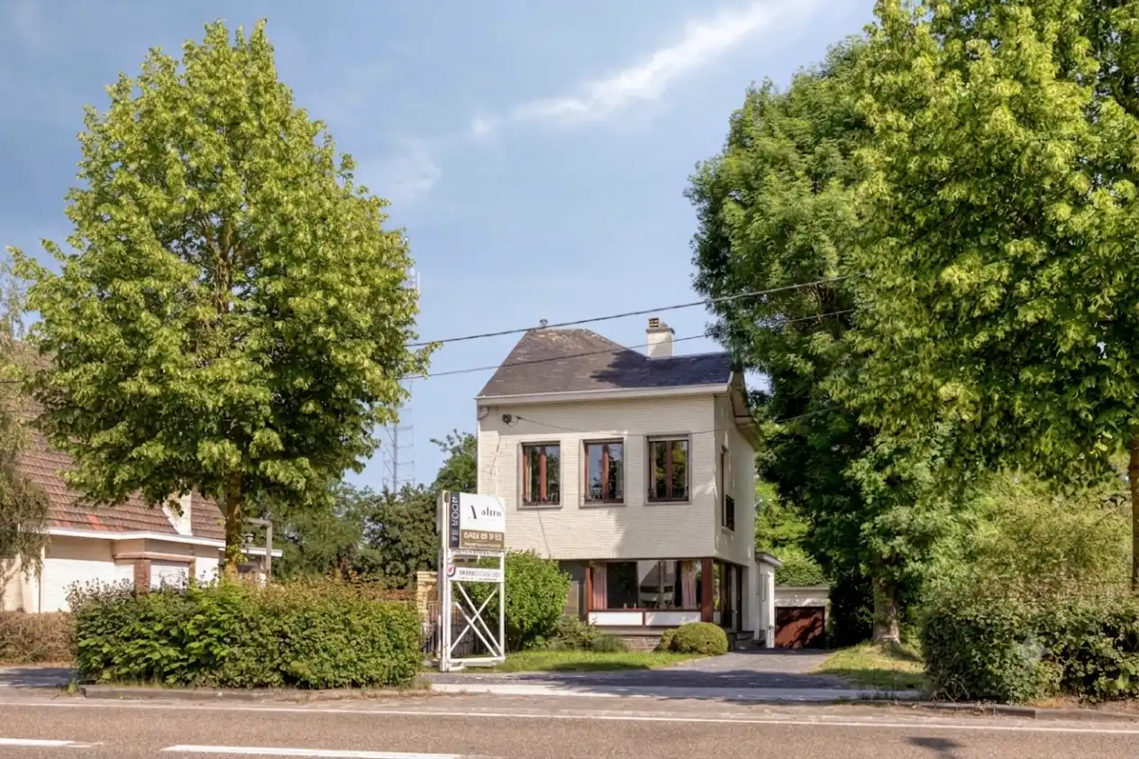 Halfopen woning met ruime garage en uitbreidingspotentieel foto 40