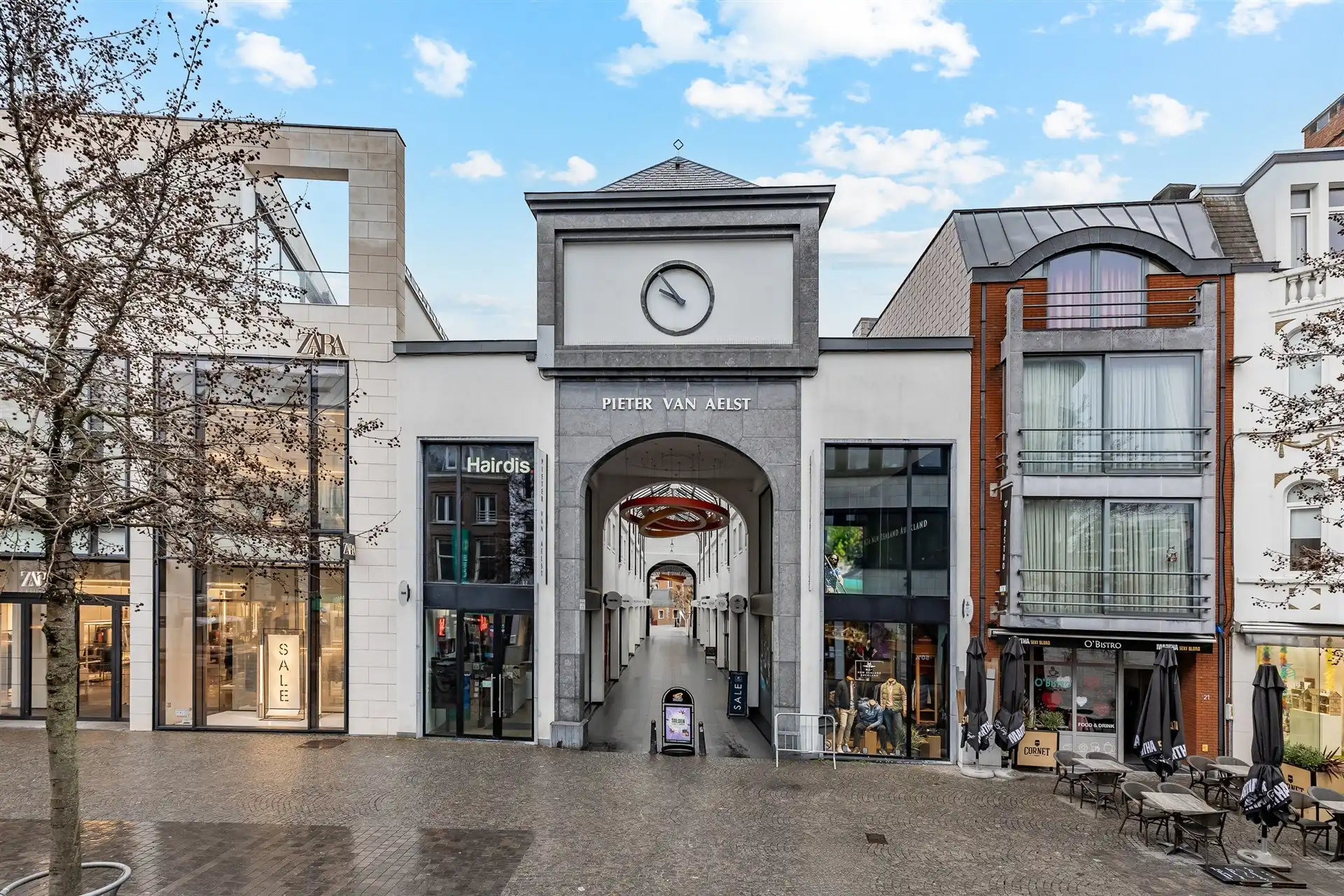 Overname: succesvolle broodjeszaak met topligging in het centrum foto 2