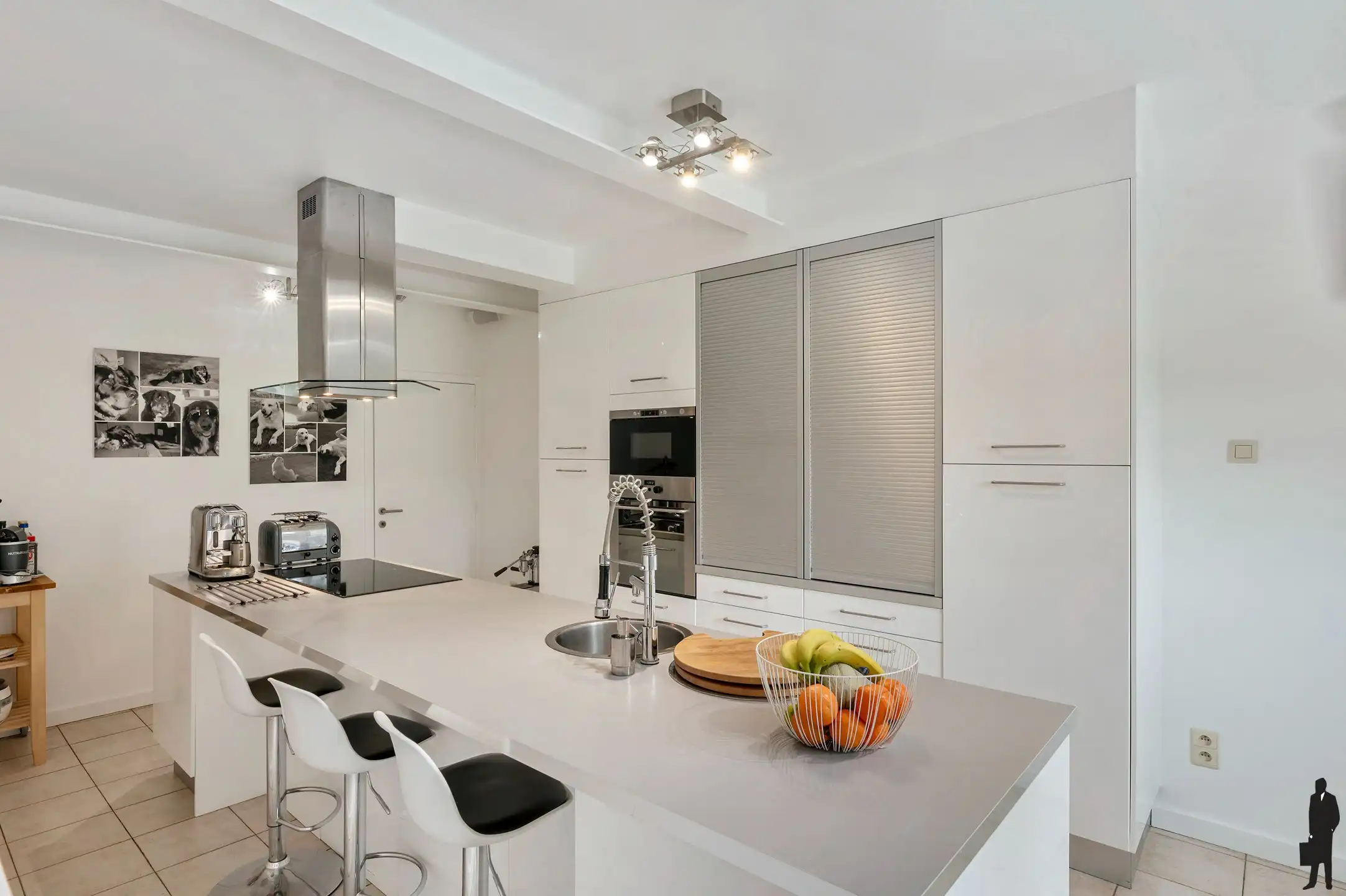 Authentieke en luxueus gerenoveerde langgevelhoeve op een domein van 6.920 m². foto 8