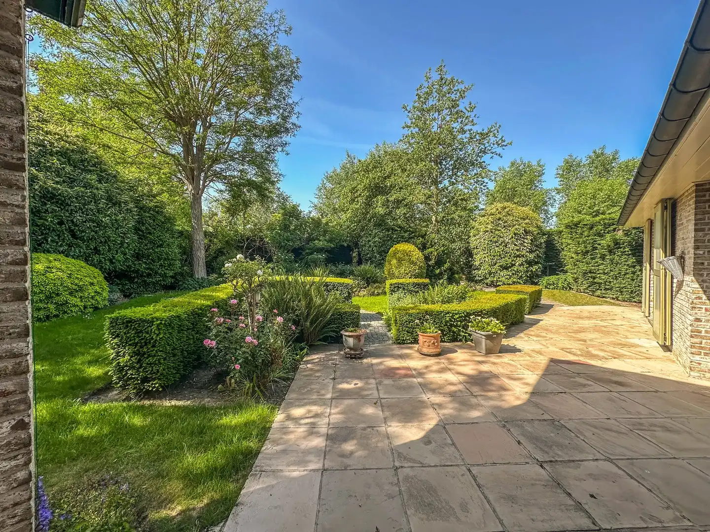 Exclusieve Spaanse villa welgelegen nabij de duinen en de zee. foto 19