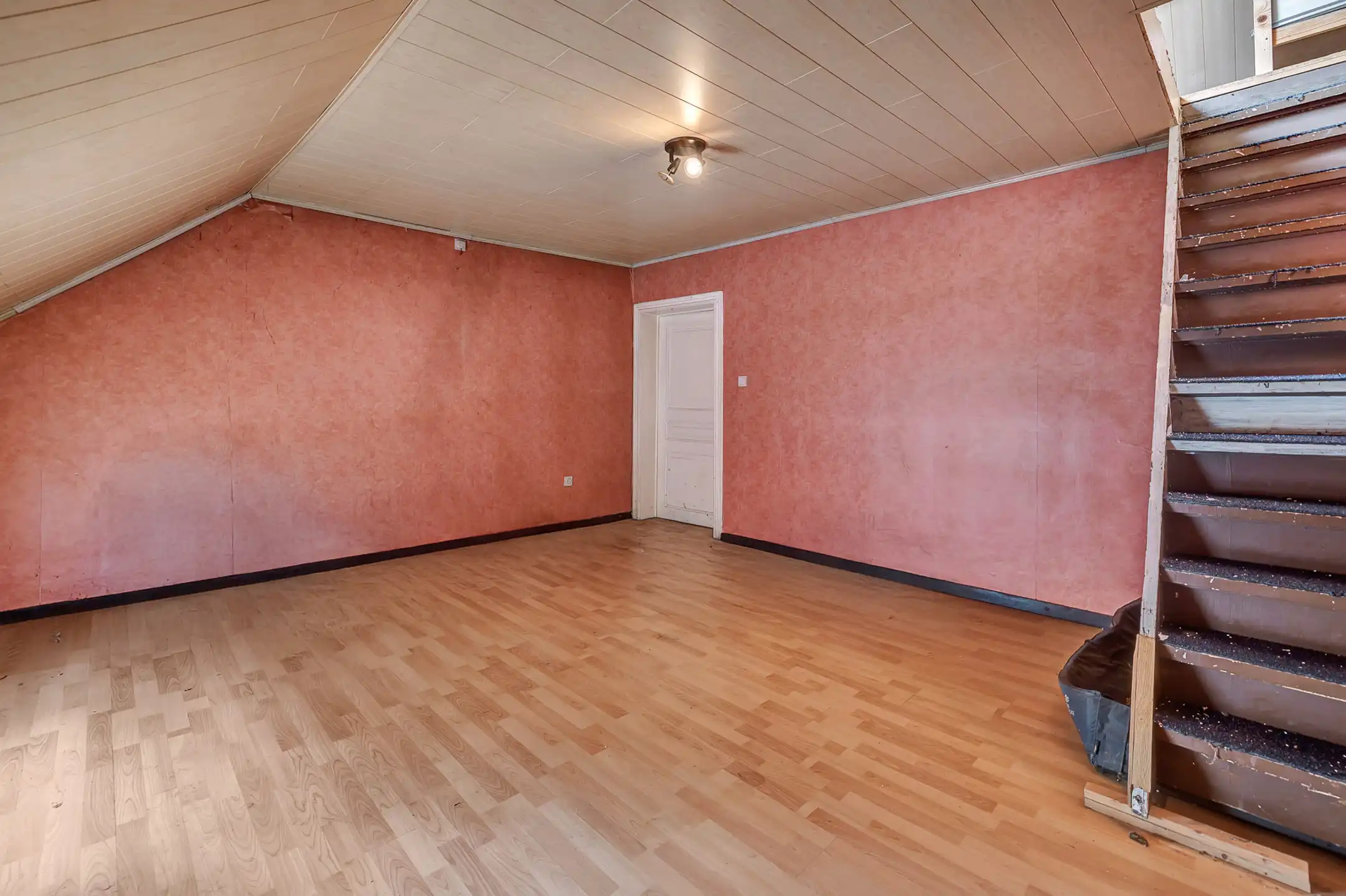 Te renoveren woning op toplocatie in het centrum van Aalst foto 13