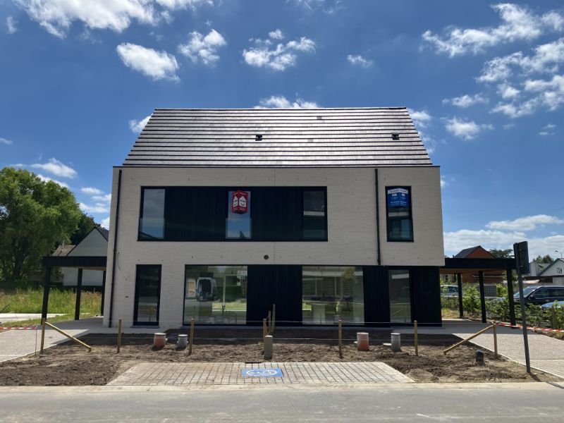 Energiezuinige nieuwbouwwoningen aan het water! foto {{pictureIndex}}