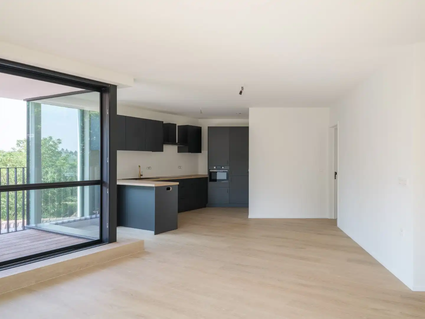 Lichtrijk, kwalitatief afgewerkt appartement in Sint-Denijs-Westrem foto 6