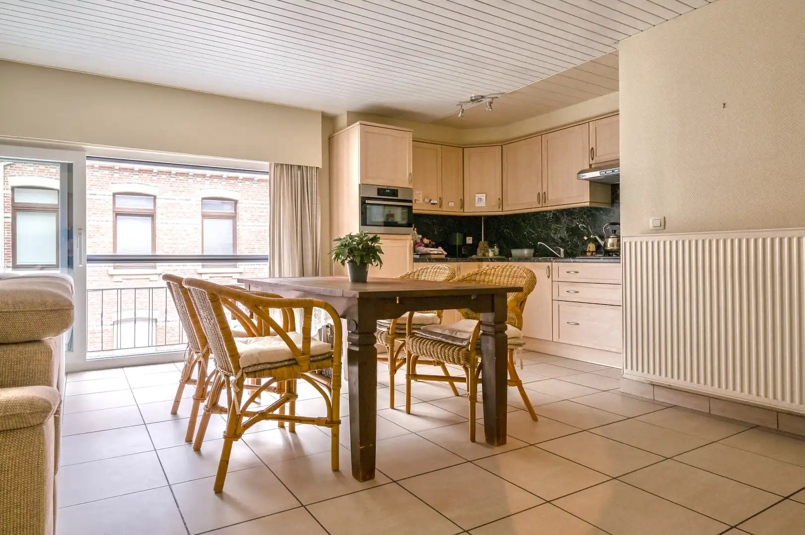 APPARTEMENT MET 2 SLAAPKAMERS, RUIME ZOLDER & TERRAS foto 12
