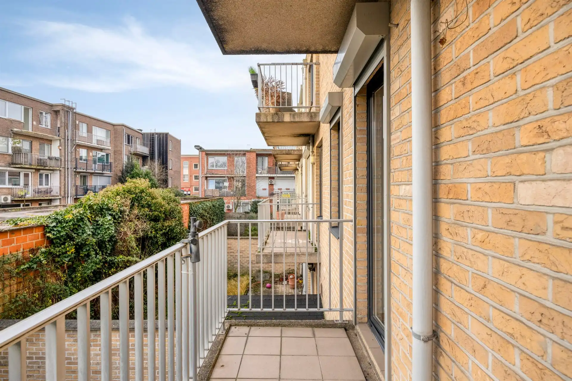 Uitstekend gelegen 3 slaapkamerappartement met 2 autostaanplaatsen (105m²) foto 14