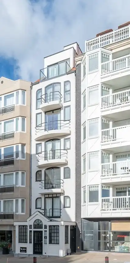 Uitzonderlijke nieuwbouw duplex-appartement op een toplocatie met zijdelings zeezicht. foto 11