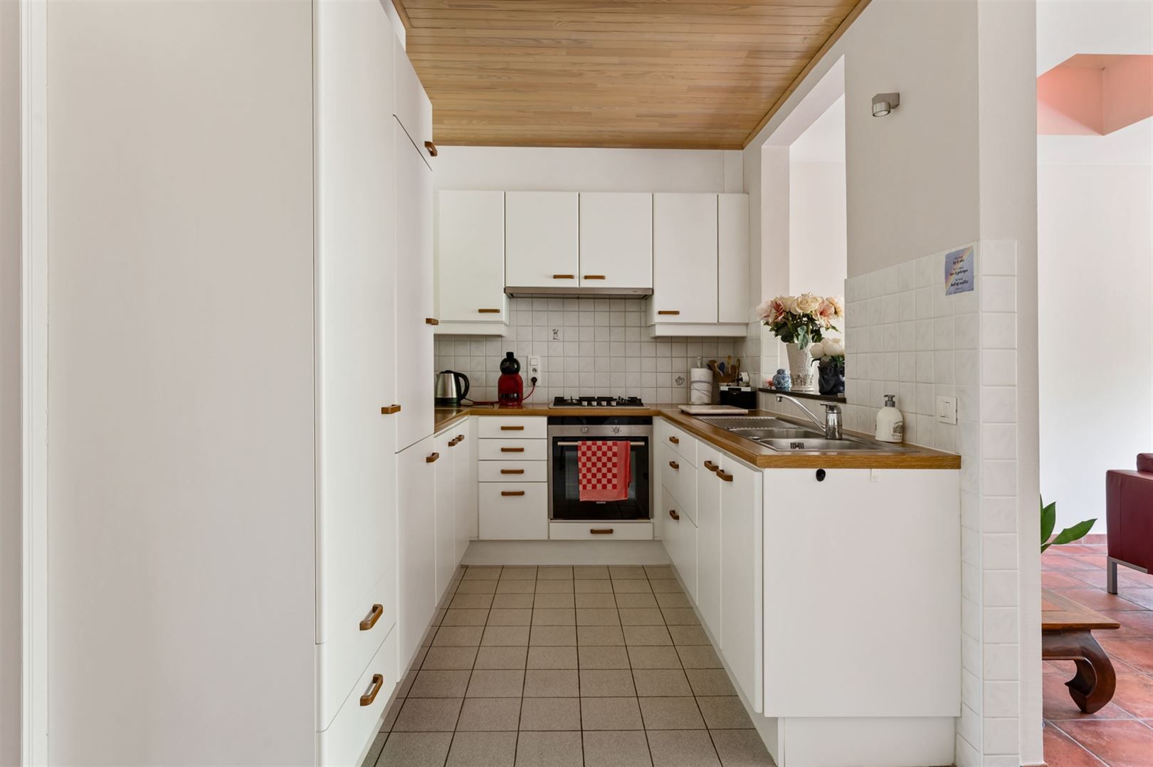 Perfect onderhouden halfopen woning met zonnige tuin. foto 8
