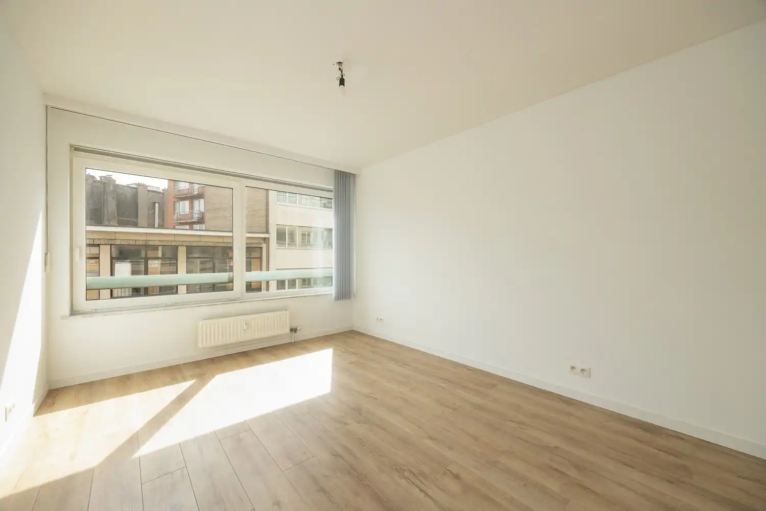 Instapklaar 2-slpk appartement van  83m² met terras op toplocatie! foto 13