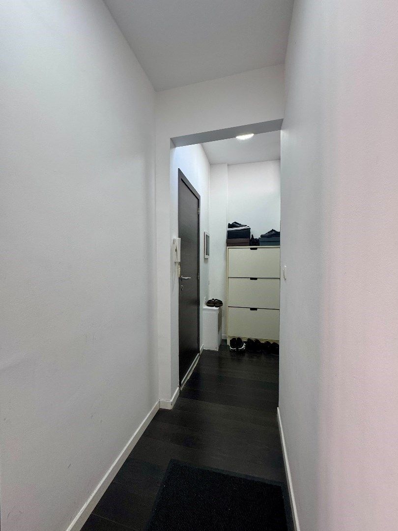 Enkel zonnige vibes in dit lichtrijk appartement! foto 6