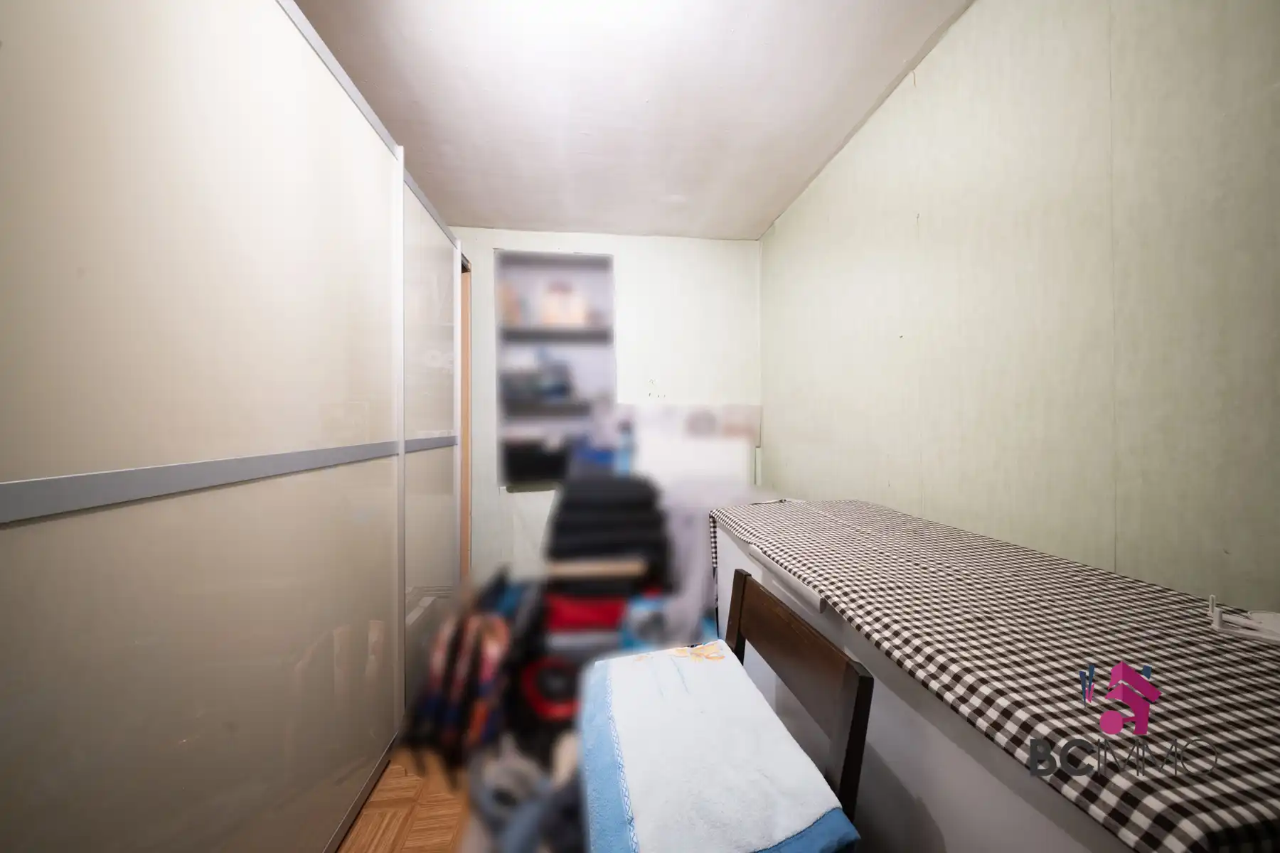 Halfopen bebouwing met twee woongedeeltes (125 m² + 95 m²) en tuin. foto 10