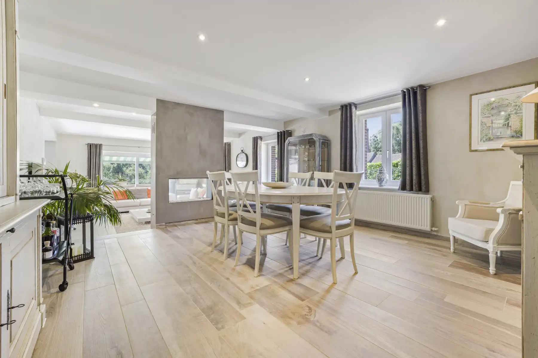 Ruime karakterwoning met 6 kamers, 3 badkamers en tuin foto 5