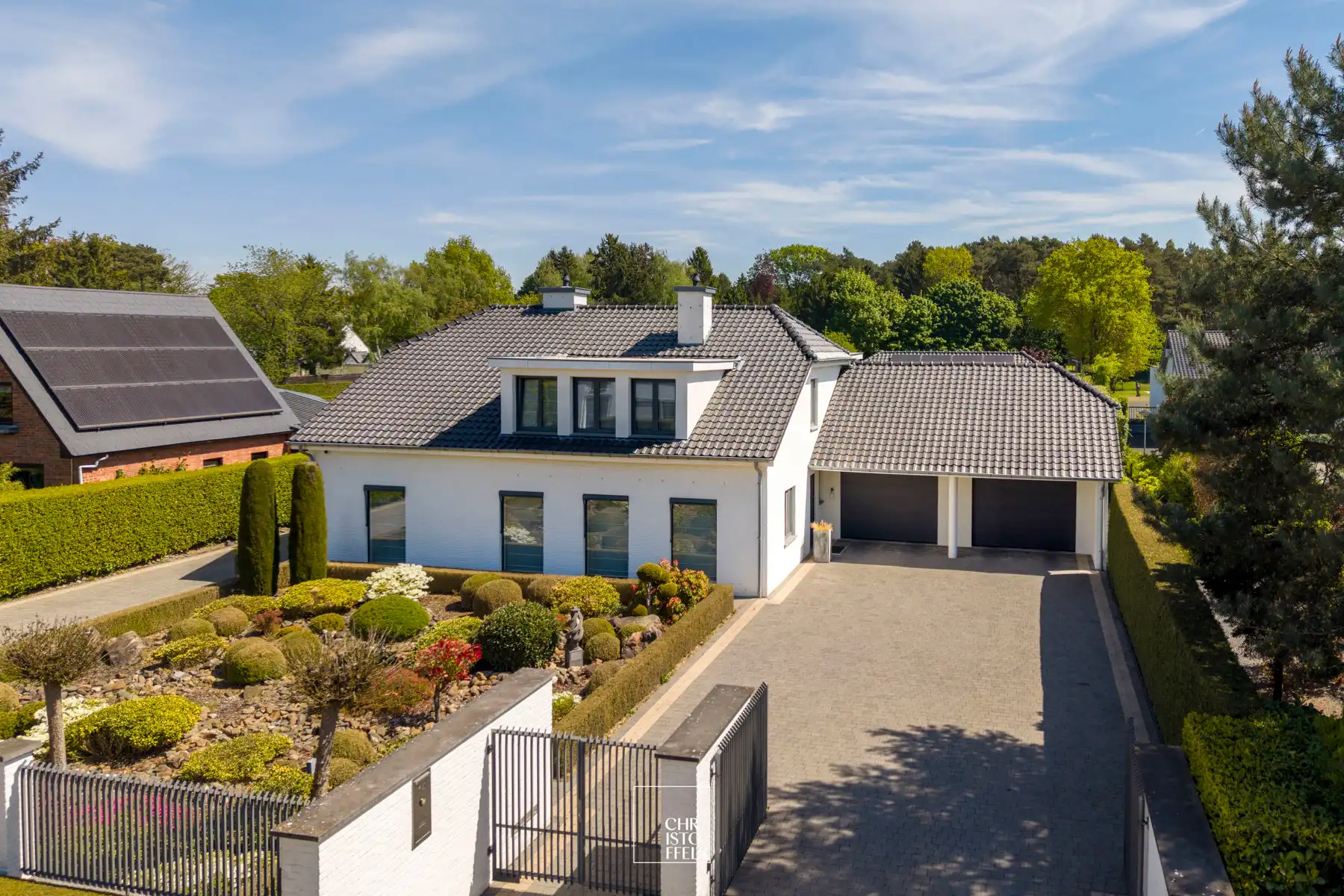 Exclusieve villa (511m²) met buitenzwembad, wellnessruimte en paardenaccommodatie in Lanaken foto 5