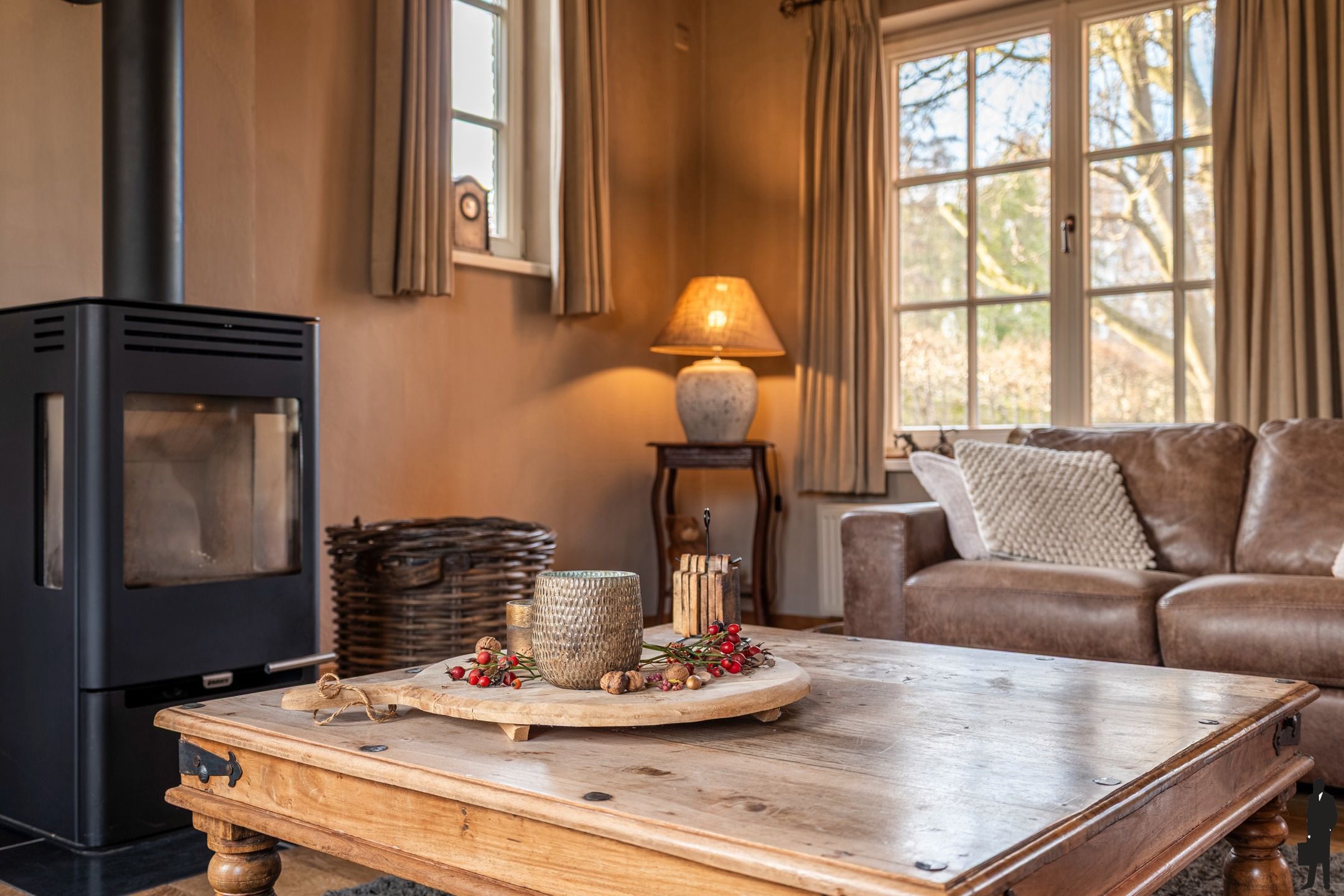 Villa met 4 tot 5 slaapkamers, weiland en paardenstallen (2) foto 6