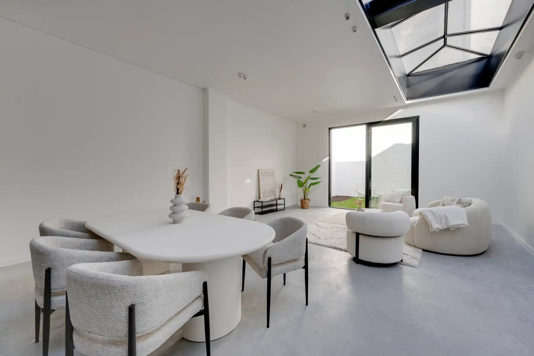 Unieke, lichtrijke loft van ca. 229 m² met ruime stadstuin foto 9