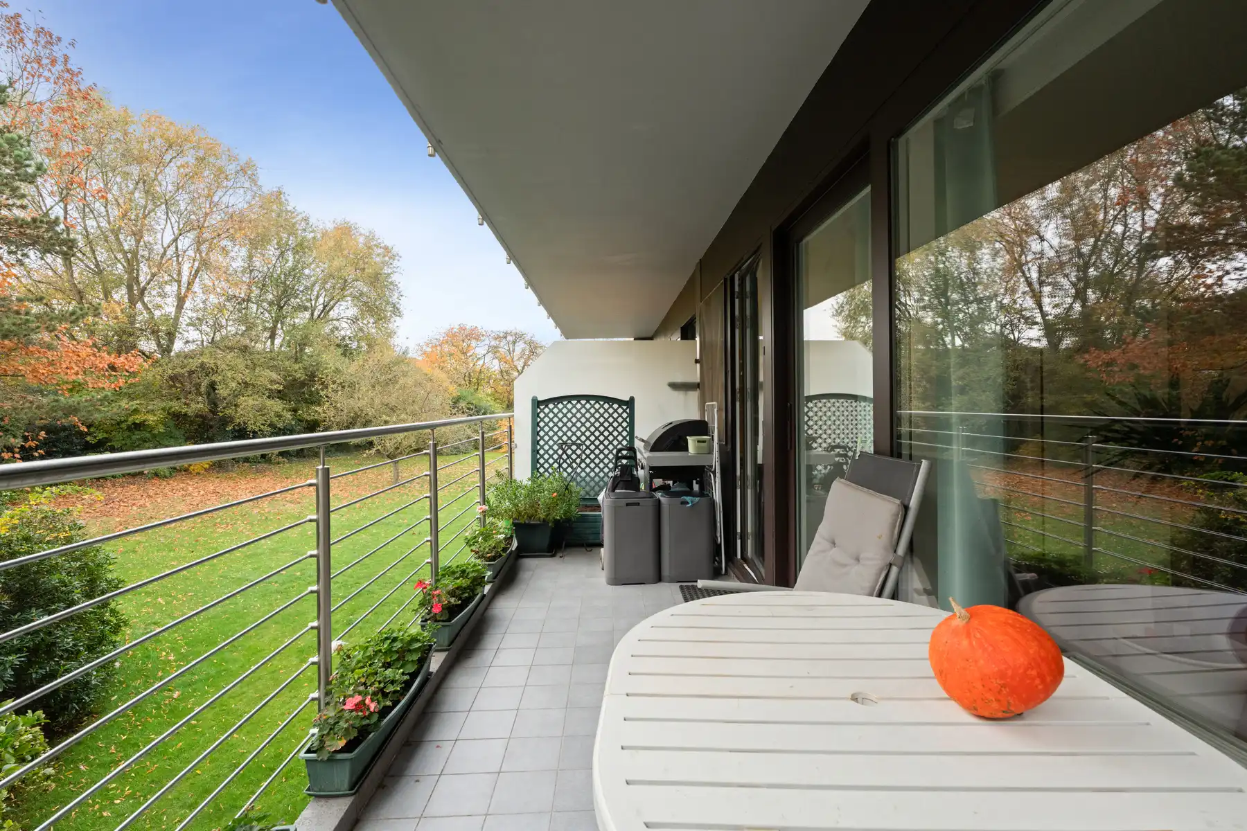 3 slaapkamer appartement, ondergrondse staanplaats & kelder  foto 8