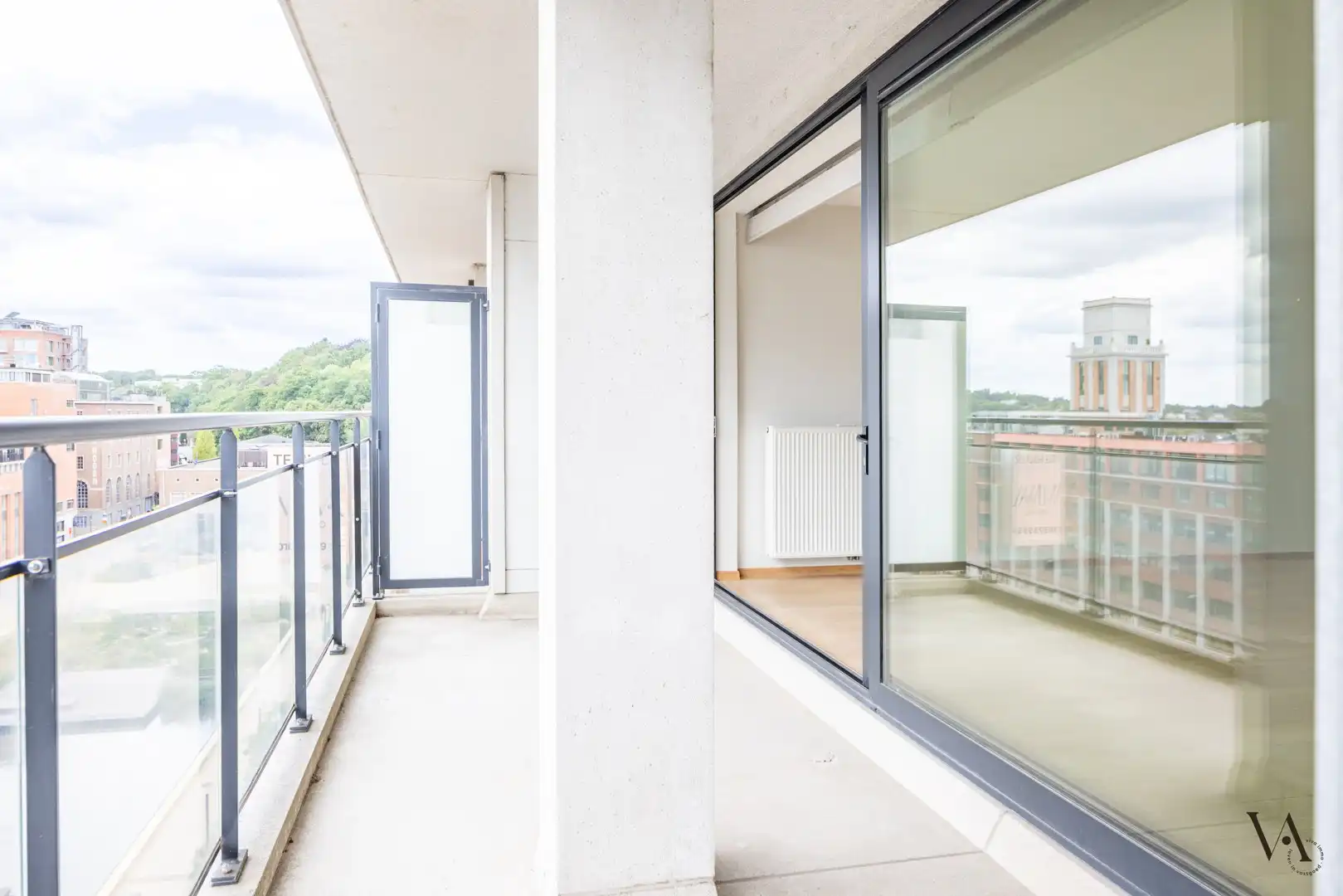 Ruim appartement met 2 slaapkamers en prachtig uitzicht over de jachthaven en het historische centrum foto 6