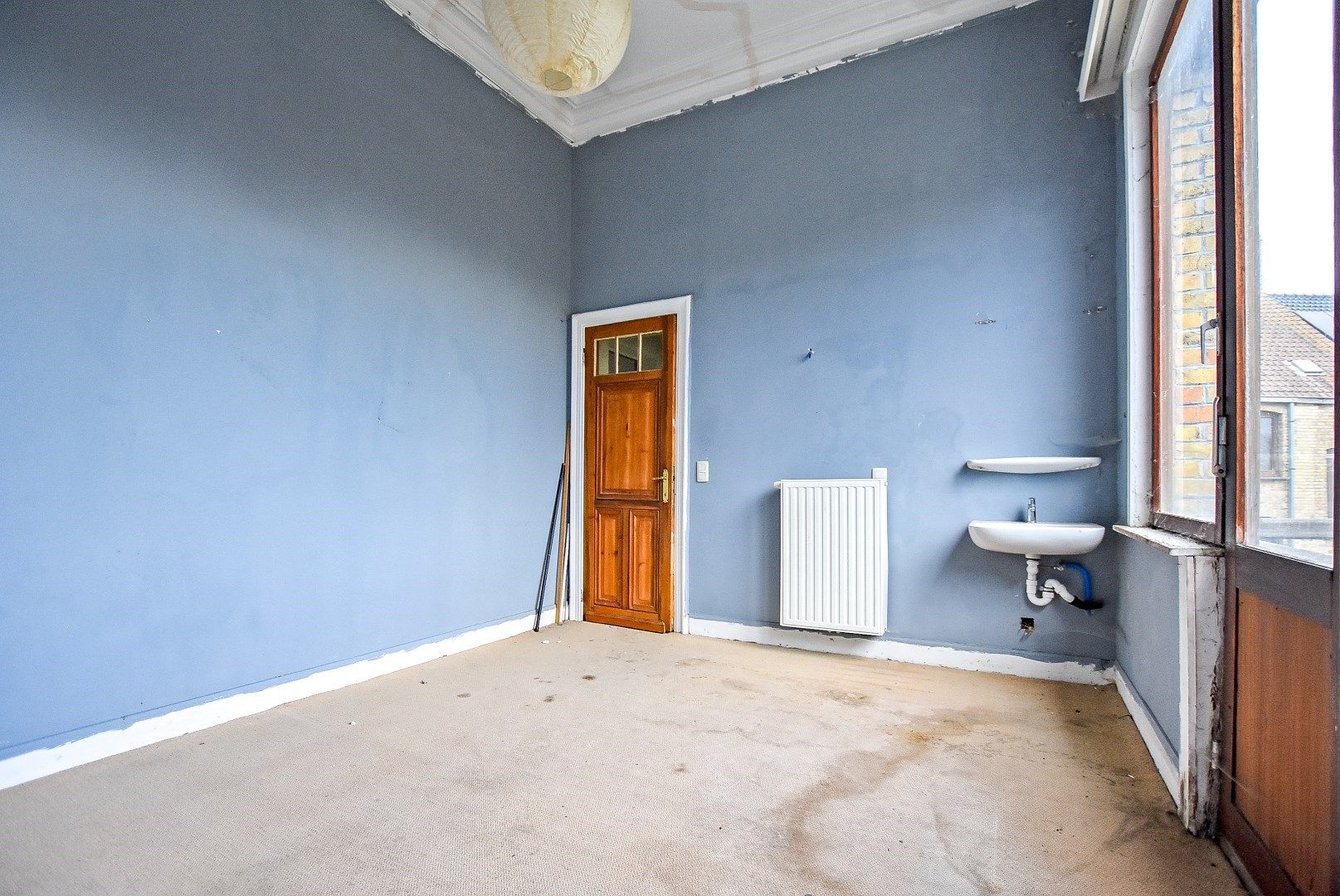 Zeer ruime te renoveren woning centrum Veurne! foto 9