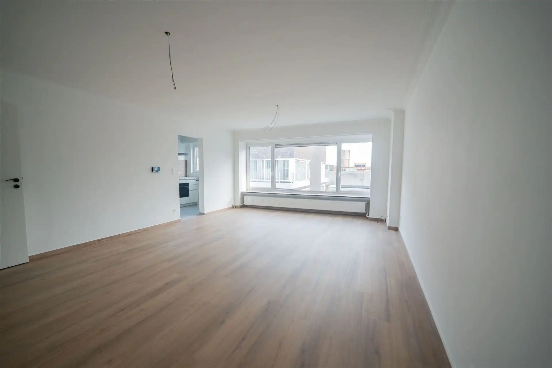 VOLLEDIGE GERENOVEERD 2-SLPK-APPARTEMENT GELEGEN OP DE 1ste VERDIEPING foto 6