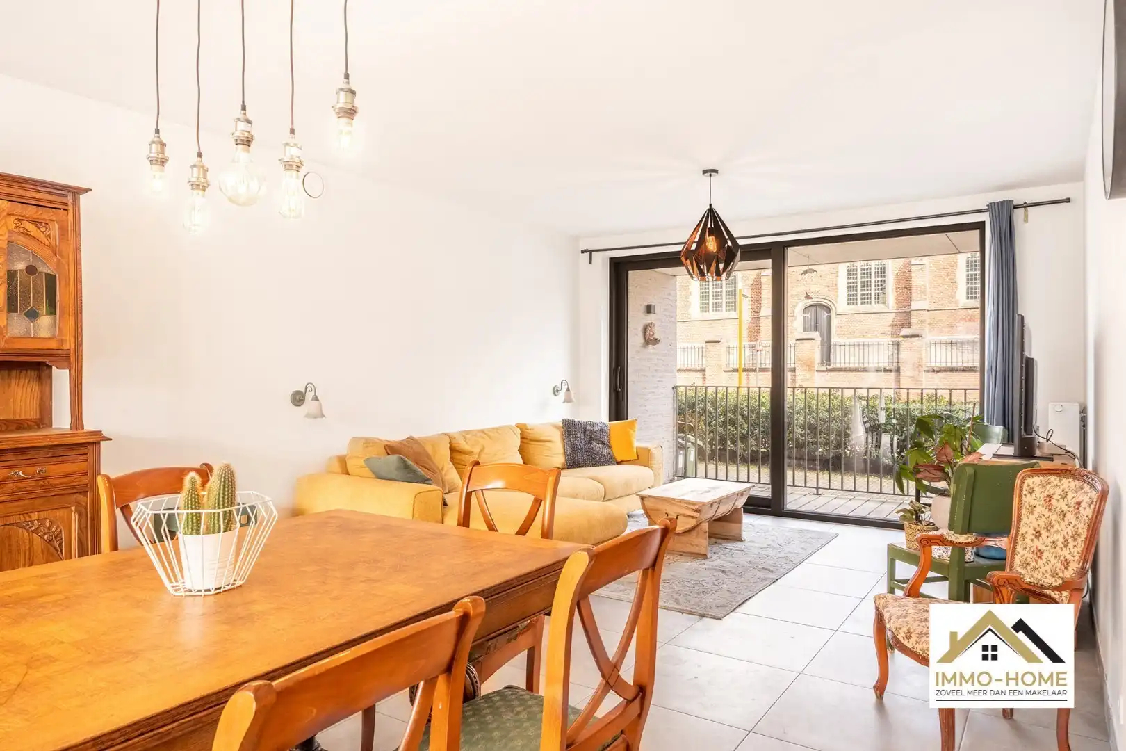 Gelijkvloers appartement met twee terrassen en autostaanplaats!! foto 6